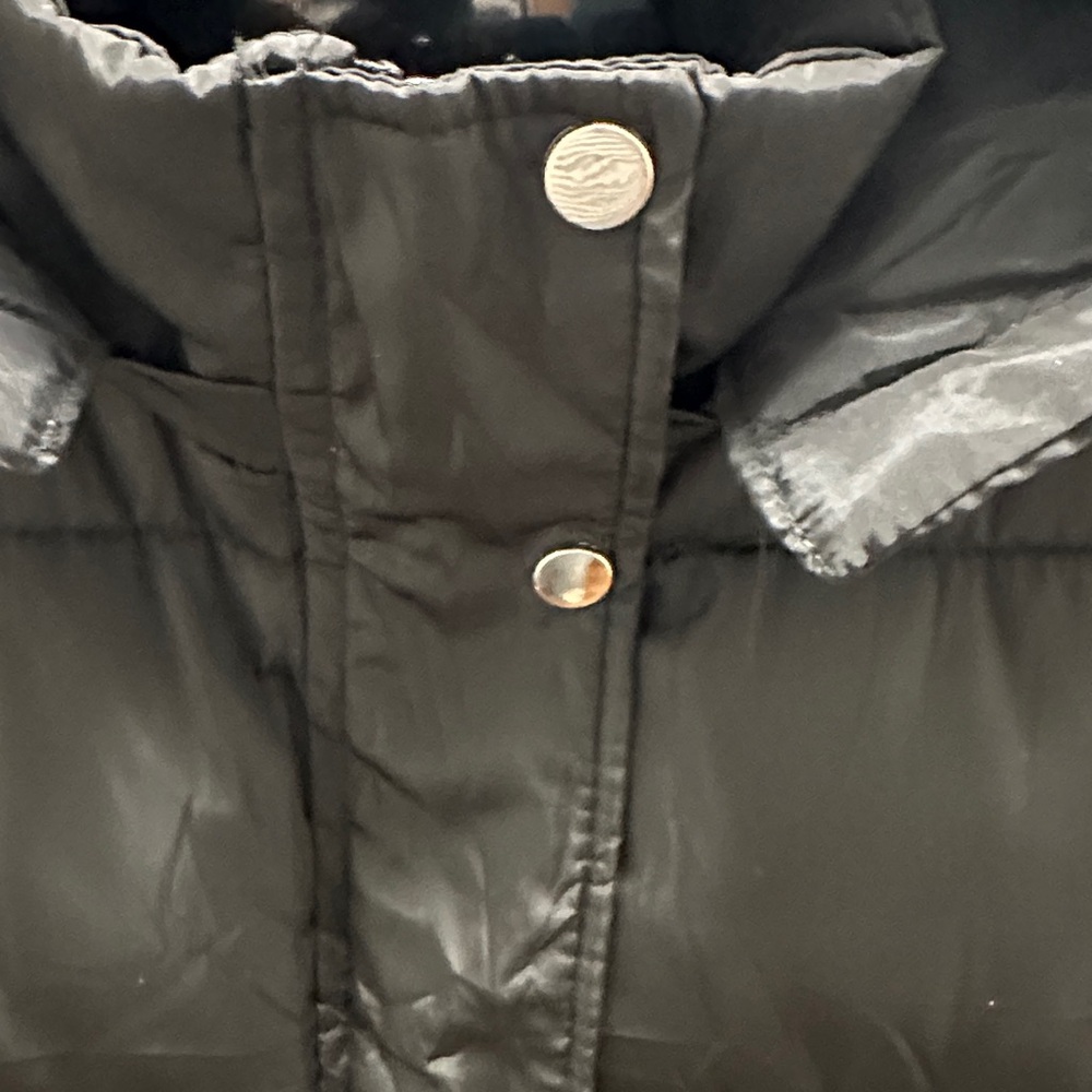 Black Hooded Puffer Vest - Picture 3 of 6